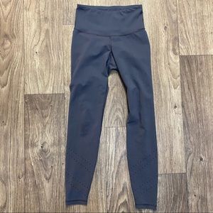 GREY LAZER CUT DETAIL LEGGINGS, size S